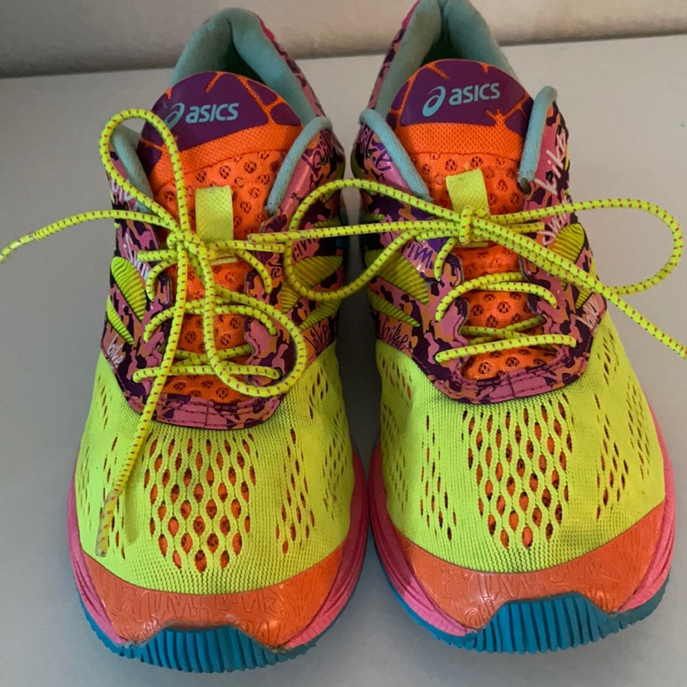 ASICS Noosa (women’s 8.5) Multi-Color